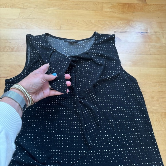 Banana republic polka dot blouse. - Picture 3 of 6